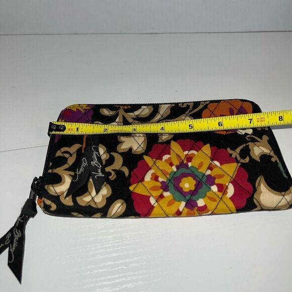 VERA BRADLEY Full Size WRISTLET Wallet 8” x 4.5" Black Floral Wallet Coin Card - Picture 2 of 9